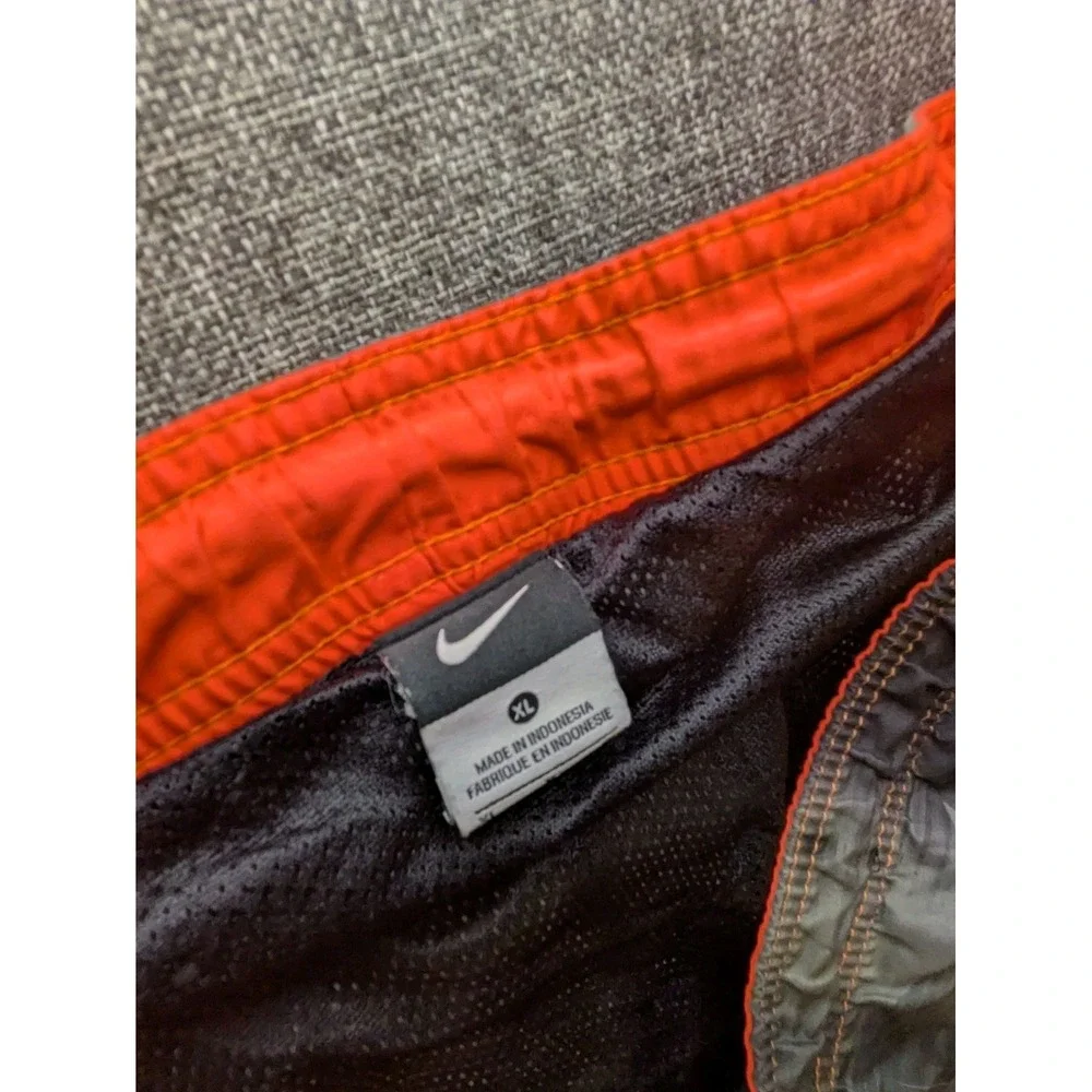 Nike Board Shorts Abstract Mesh lined Gray Striped Outdoor Mens XL Trunks